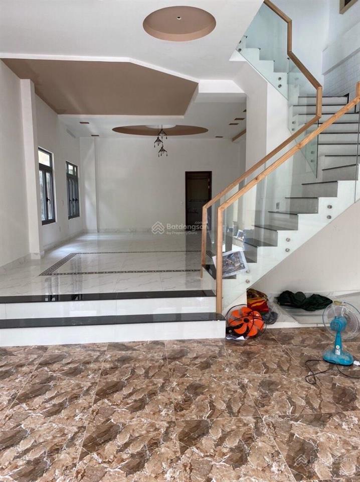 Giá mua đất !!! biệt thự vip khu tên lửa 8 x 20m 2 tầng sát vành đai trong, aeon mall 1 phút