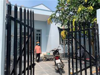 Chính chủ bán nhà đẹp gần chợ gò đen, bến lức, long an 123m2 hơn 2tỷ xe hơi thoải mái