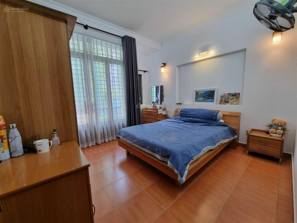 Nhà riêng chính chủ cách quận 1 khoảng 100m, gần cầu đbp, trường đại học uef, hồng bàng