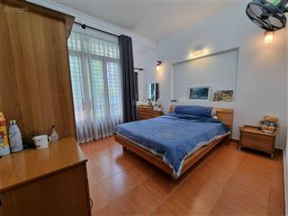 Nhà riêng chính chủ cách quận 1 khoảng 100m, gần cầu đbp, trường đại học uef, hồng bàng