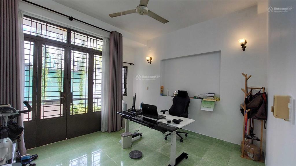 Nhà riêng chính chủ cách quận 1 khoảng 100m, gần cầu đbp, trường đại học uef, hồng bàng