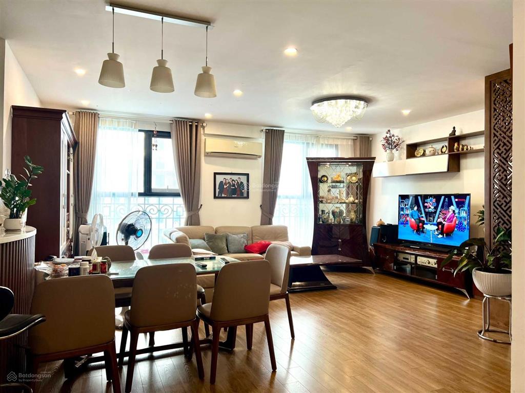 Bán gấp căn hộ kđt văn khê, hà đông, 110m2, 3 phòng ngủ, giá tốt