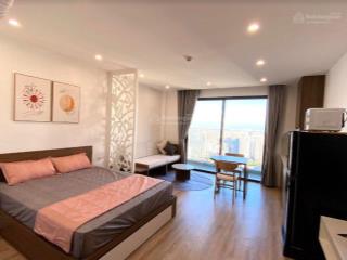 Bán studio view hồ. sổ đỏ tại d'capitale. giá 3.5 tỷ, cho thuê giá tốt