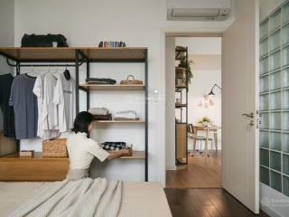 Bán 1 ngủ có sổ đỏ view hồ tại vinhomes d'capitale. giá 5.99 tỷ, full đồ. căn 1 ngủ siêu hiếm
