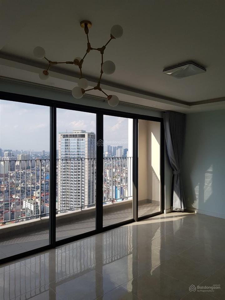 Bán 3 ngủ full đồ đẹp giá 12.8 tỷ ban công đông nam d'capitale  trần duy hưng