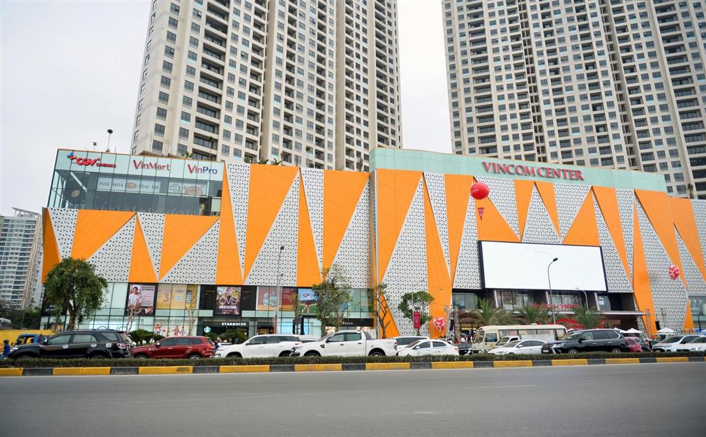 Bán 3 ngủ full đồ đẹp giá 12.8 tỷ ban công đông nam d'capitale  trần duy hưng