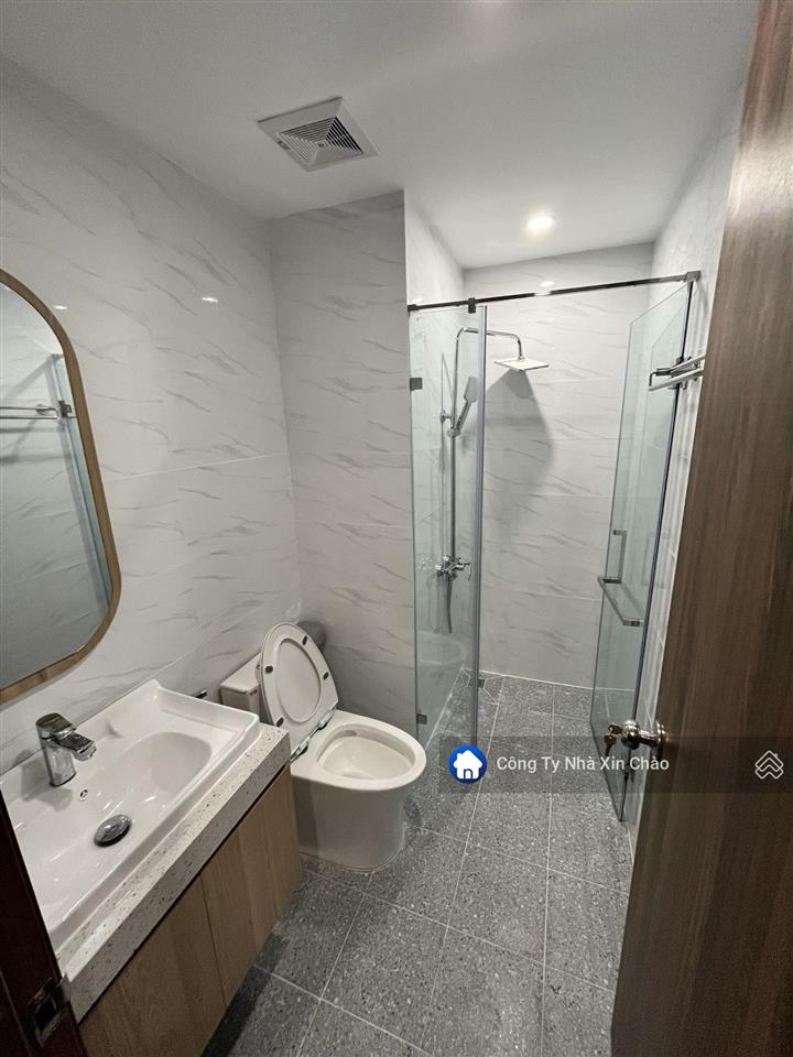 (bán nhanh) căn hộ studio siêu đẹp với ban công đông nam nhìn hồ tại d'capitale