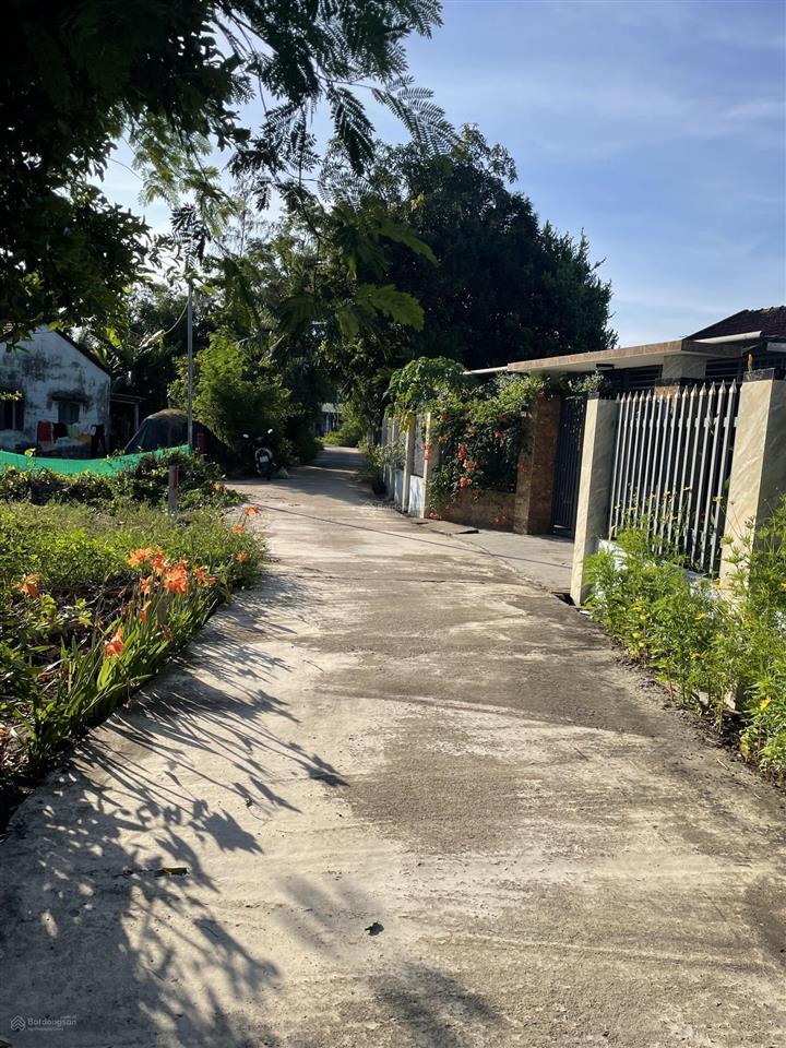 Tất viên, bình phục cần bán lô dt 105m2 cách lộ 14e cây cốc chỉ 150m dân cư đông đúc