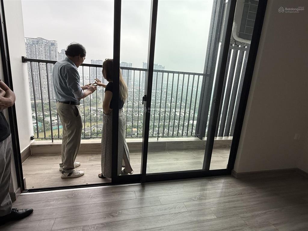 Ecopark. studio toà sf2. view đẹp. giá rẻ. chính chủ bán