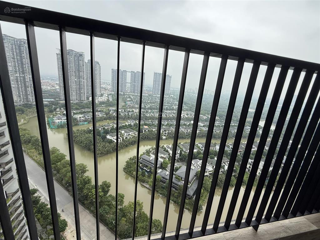 Ecopark. studio toà sf2. view đẹp. giá rẻ. chính chủ bán