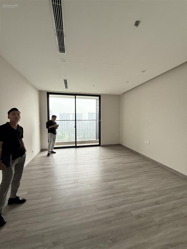 Ecopark. studio toà sf2. view đẹp. giá rẻ. chính chủ bán