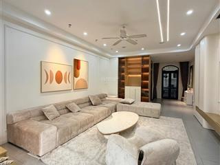 70m2 chà là vin2. hoàn thiện 5 tầng áp góc view công viên