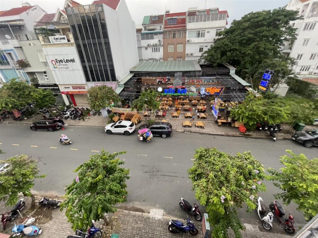 Bán nhà phố kinh doanh hghp pmh q7, dt 6x18,5m đường lớn giá tham khảo tốt trong khu chỉ 37 tỷ