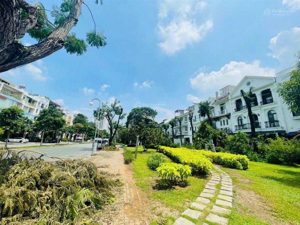 Bán biệt thự nam thiên 1  pmh  q7 hàng hiếm 2 mặt tiền dt 8x18m nhà đẹp bán 54 tỷ  090801811