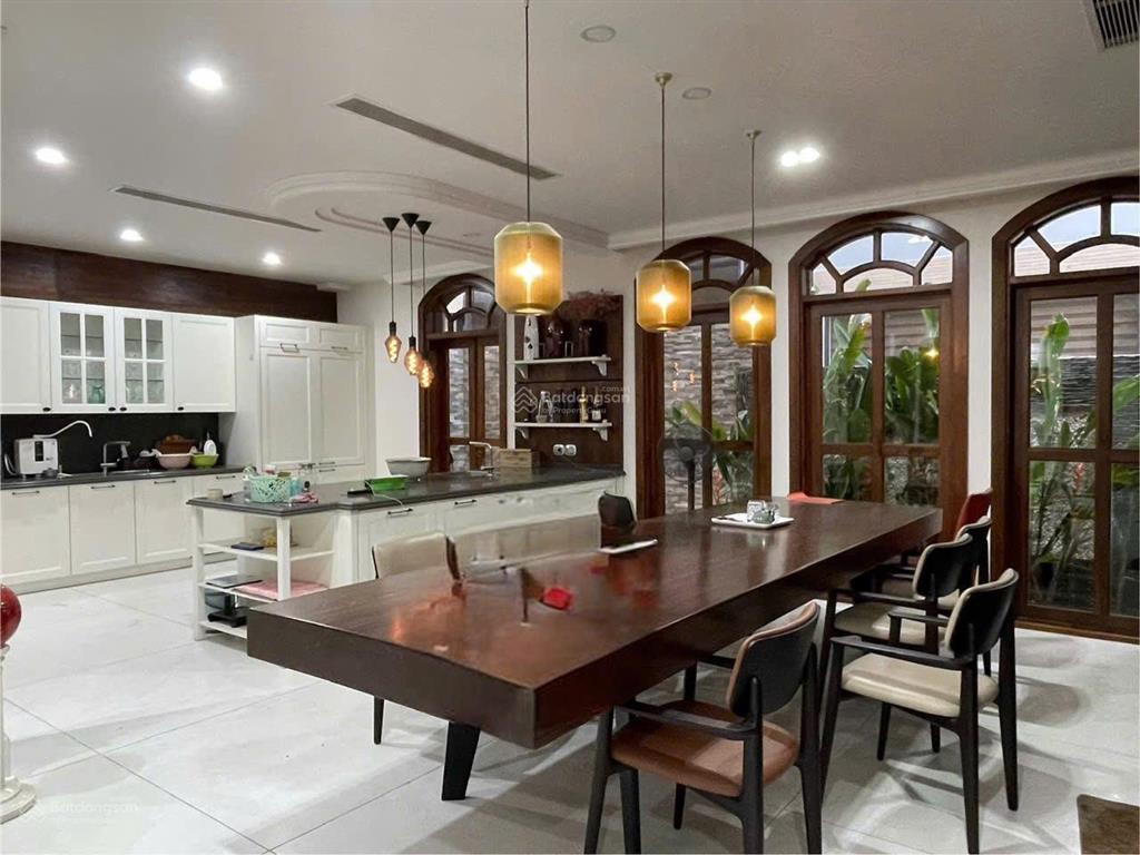 Bán biệt thự tứ lập mỹ gia nhà đẹp full nội thất cao cấp dt 15x17m bán 85tỷ xem nhà  0908 018 ***