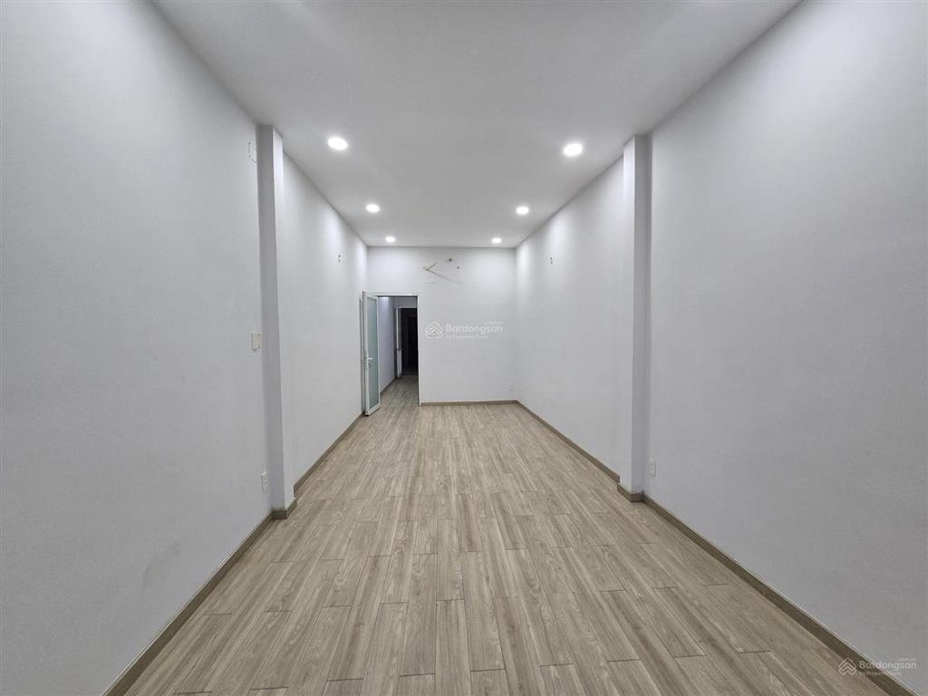 Cho thuê nhà nguyên căn tại lý nam đế, 27 triệu/tháng, 56 m2 (dtsd 102m2)