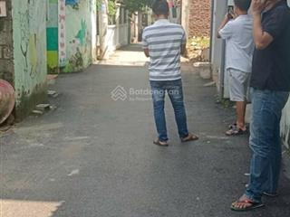 Muốn da nhanh nô đất 90m2 khu giang lẻ biên giang hà đông. ngõ ô tô 7c chạy vào nhà cách ql6  300m