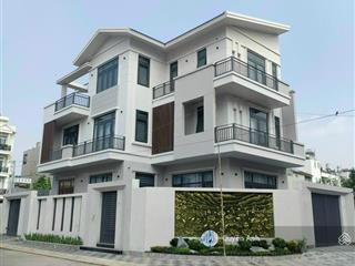 Biệt thự siêu sang căn góc đối diện công viên, cạnh sông sài gòn 16x20m, 3 tấm nội thất cao cấp