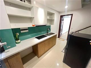 Cho thuê căn studio, đường phân lô ô tô tránh phố vạn bảo, full nội thất thang máy