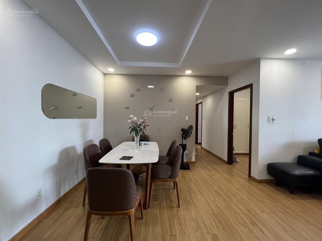 Thuê ngay căn hộ 3pn ban công lớn giá chỉ 14 triệu, tầng cao view thành phố,  0902 539 ***