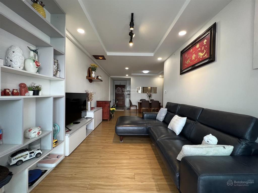 Thuê ngay căn hộ 3pn ban công lớn giá chỉ từ 14 triệu, tầng cao view thành phố, 0902 539 ***