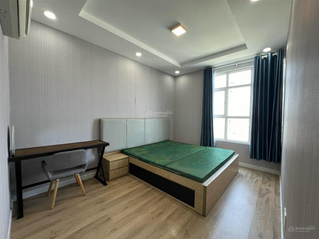 Thuê ngay căn hộ 3pn ban công lớn giá chỉ 14 triệu, tầng cao view thành phố,  0902 539 ***