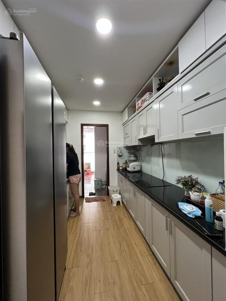 Thuê ngay căn hộ 3pn ban công lớn giá chỉ 14 triệu, tầng cao view thành phố,  0902 539 ***
