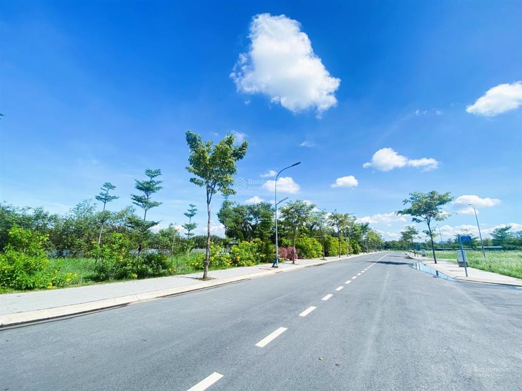 Bán lô đất sổ hồng riêng kdc gia long, đường 16m trục chính khu dân cư view sông lớn rất đẹp