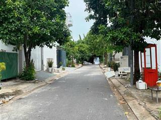 Bán nhà đầy đủ nội thất tại kdc đào sư tích view công viên thoáng mát.