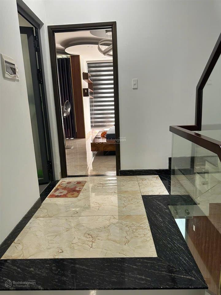 Bán nhà khu dân cư ven sông liền kề phú mỹ hưng, q7