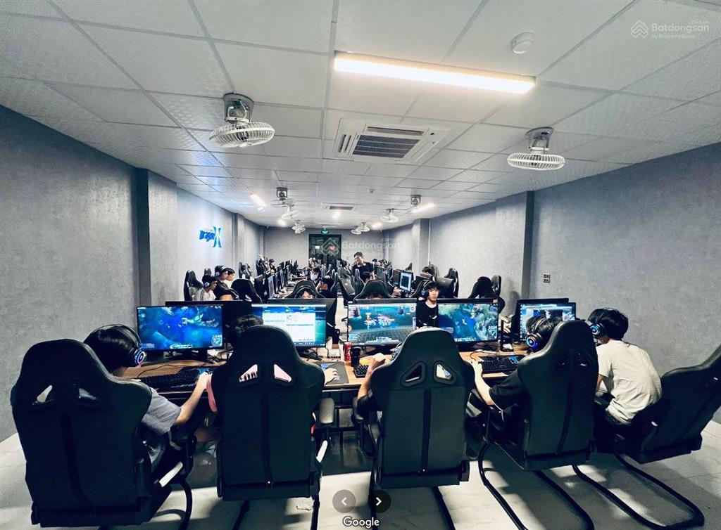 Cho thuê tầng 3 văn phòng 14 ngõ 212 phú diễn ô tô tránh có hầm, pccc, bảo vệ s=125m2 15tr/ sàn