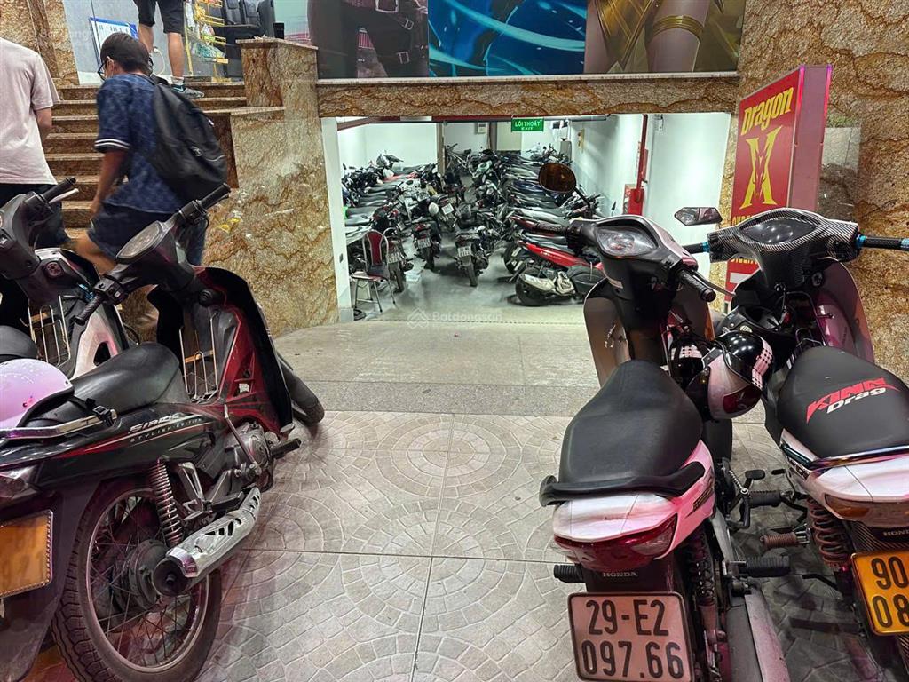 Cho thuê tầng 3 văn phòng 14 ngõ 212 phú diễn ô tô tránh có hầm, pccc, bảo vệ s=125m2 15tr/ sàn