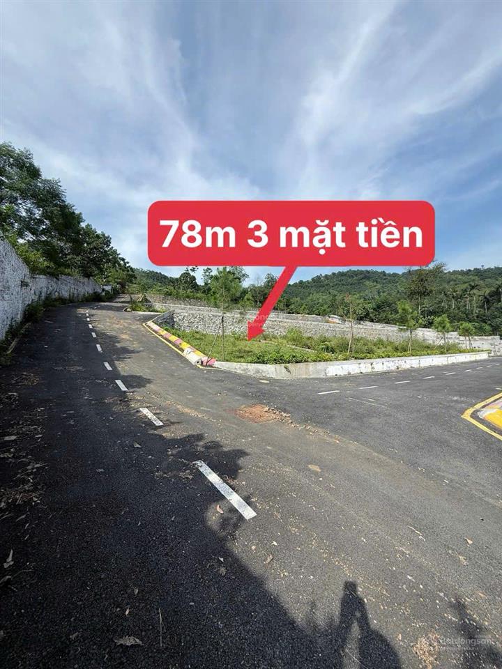 2,5 tỷ bán gấp lô đất siêu phẩm 3 mặt tiền sát trục chính, gần đh quốc gia, quốc lộ, vành đai 5