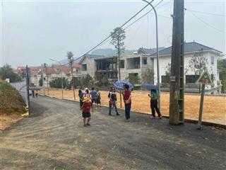 Đất sổ đỏ 150m2 giá nhỉnh 4 tỷ đối diện đại học quốc gia, sát xanh villas gần nút giao metro 5