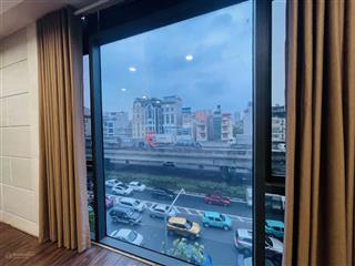 Cho thuê văn phòng 180m2 tại 74 nguyễn xiển, view thoáng, chia sẵn 03 phòng full sàn gỗ, vách
