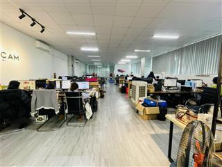 Cho thuê văn phòng 130m2 ngay việt á  duy tân, full nội thất, bàn ghế   0965 825 ***