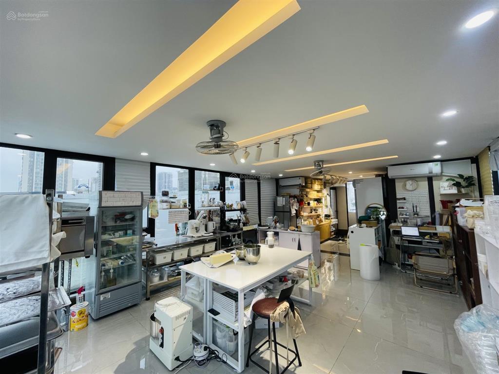 Chỉ 6 triệu có ngay văn phòng 60m2 tại phố 40 nguỵ như kon tum, view thoáng, miễn phí xe