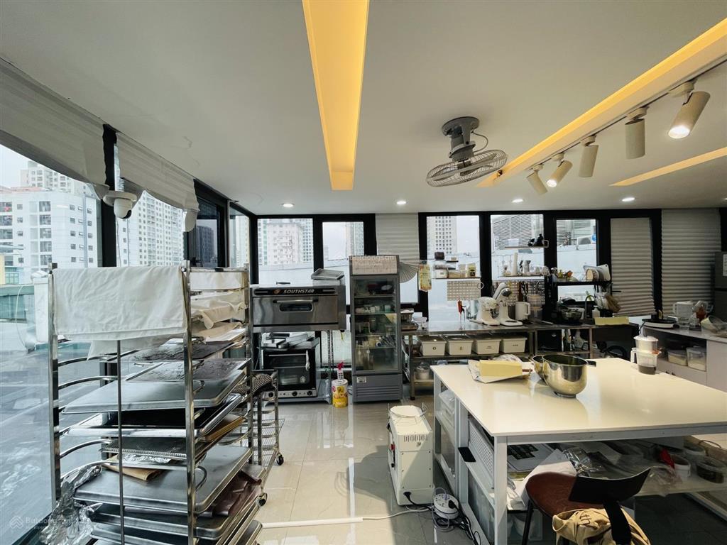 Chỉ 6 triệu có ngay văn phòng 60m2 tại phố 40 nguỵ như kon tum, view thoáng, miễn phí xe