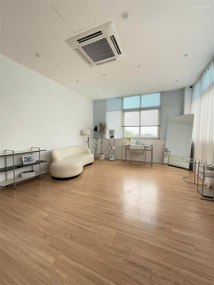 Cho thuê mặt bằng kinh doanh, văn phòng 110m2 tại phố nguyễn ngọc nại, mặt tiền 6m, giá 16 triệu