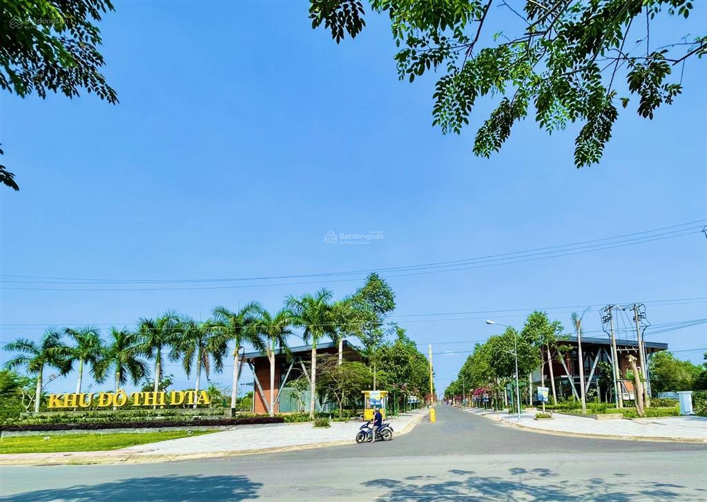 Cho thuê nhà phố khu dta, full nội thất, nhà mới 100%