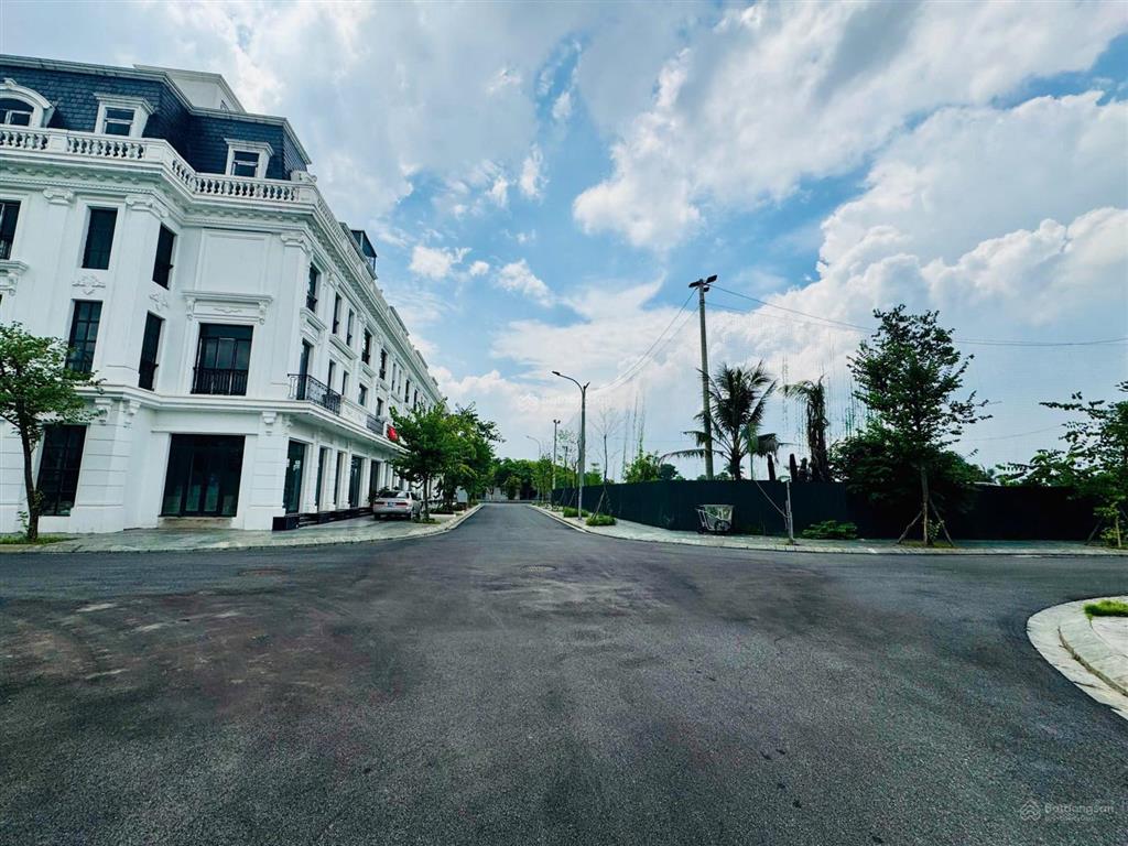 Bán liền kề căn góc tại flc premier parc đại mỗ