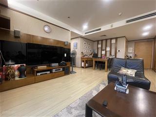Bán căn góc 3 ngủ tòa a rộng 139m2, full nội thấtgiá nhỉnh 90 triệu/m2 chỉ có 1 căn duy nhất