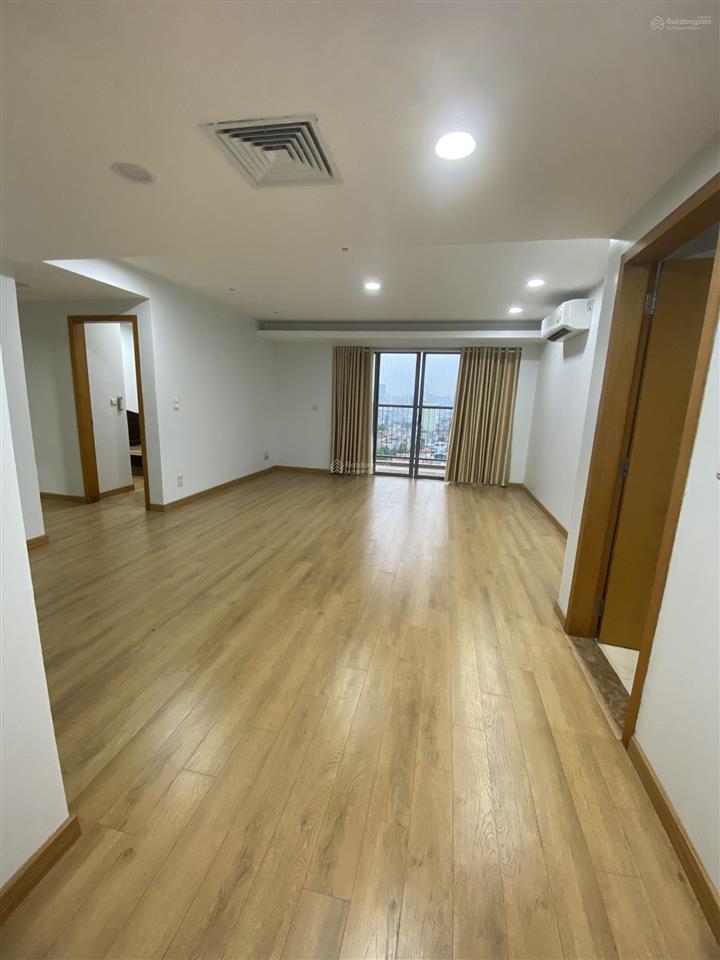 Chủ nhà thiện chí bán căn 2pn2vs rộng 112m2 tháp a nội thất cơ bản ở chung cư sky city 88 láng hạ