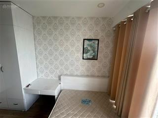 Cho thuê căn hộ 2pn 2wc đầy đủ nội thất ở liền river gate quận 4