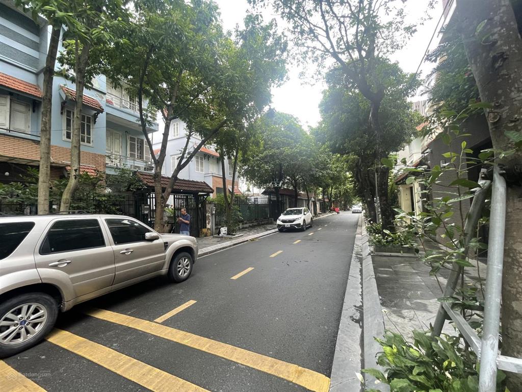 Bán gấp biệt thự trần kim xuyến, lão thành cách mạng, vip cầu giấy. kinh doanh đỉnh, dòng tiền