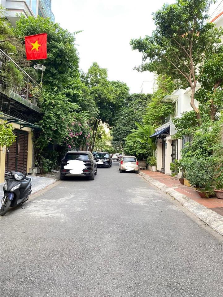 Bán gấp  biệt thự trần kim xuyến  trung hoà, phân khúc 65tỷ 80tỷ, vip cầu giấy, hàng kín.