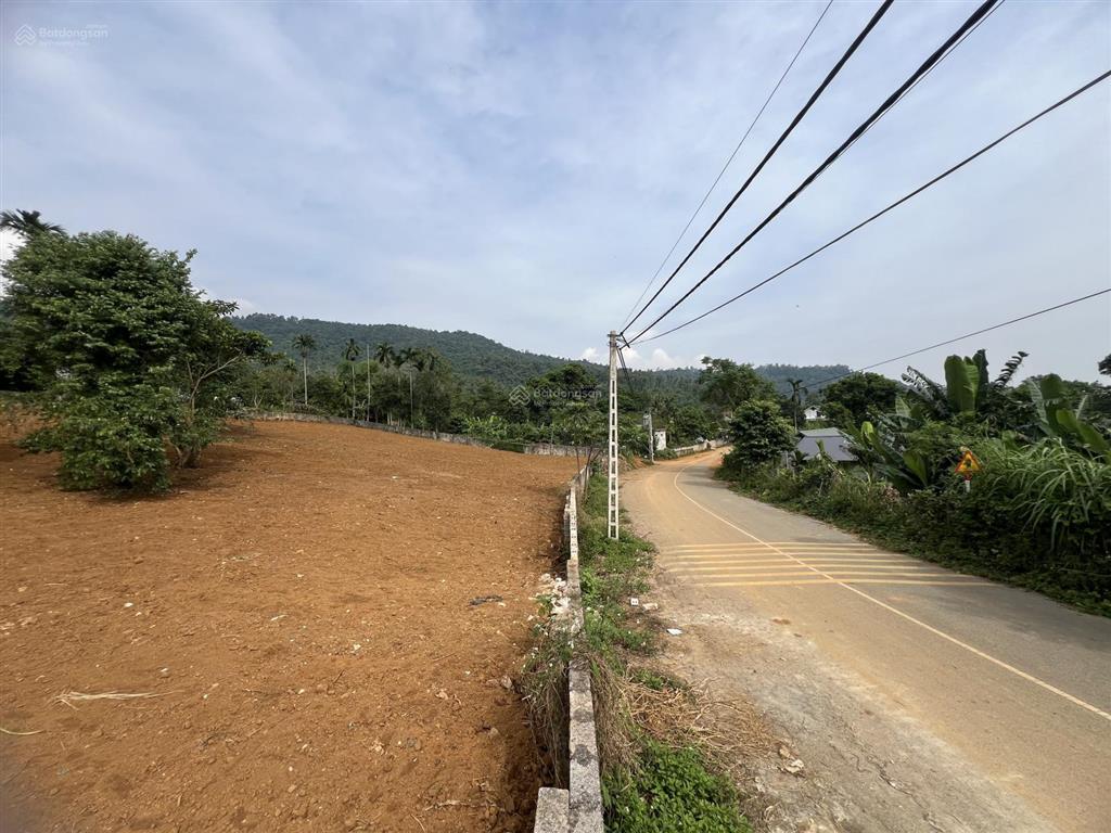 Bán lô đất số 1 trục ba vành suối mơ 1300m2, giá siêu tốt, mặt tiền rộng gần 30m