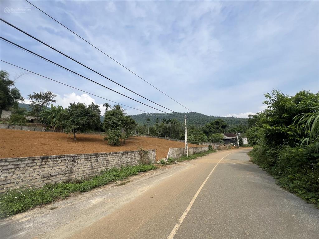 Bán lô đất số 1 trục ba vành suối mơ 1300m2, giá siêu tốt, mặt tiền rộng gần 30m