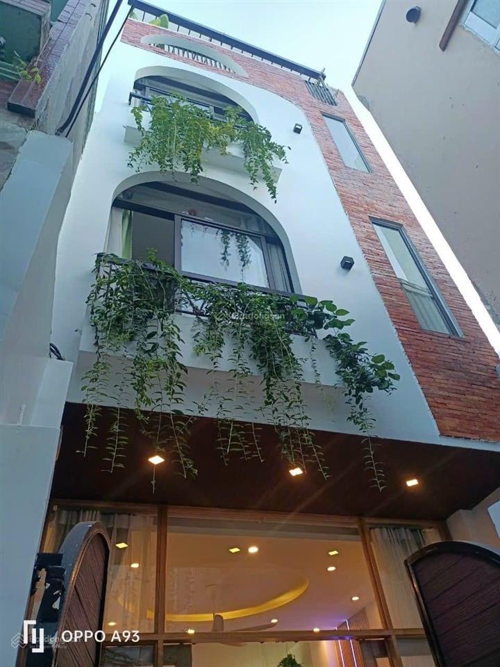 Nhà 4 tầng hoàng diệu  hải châu. nhà xây mới 100% full nội thất. chỉ việc vào ở