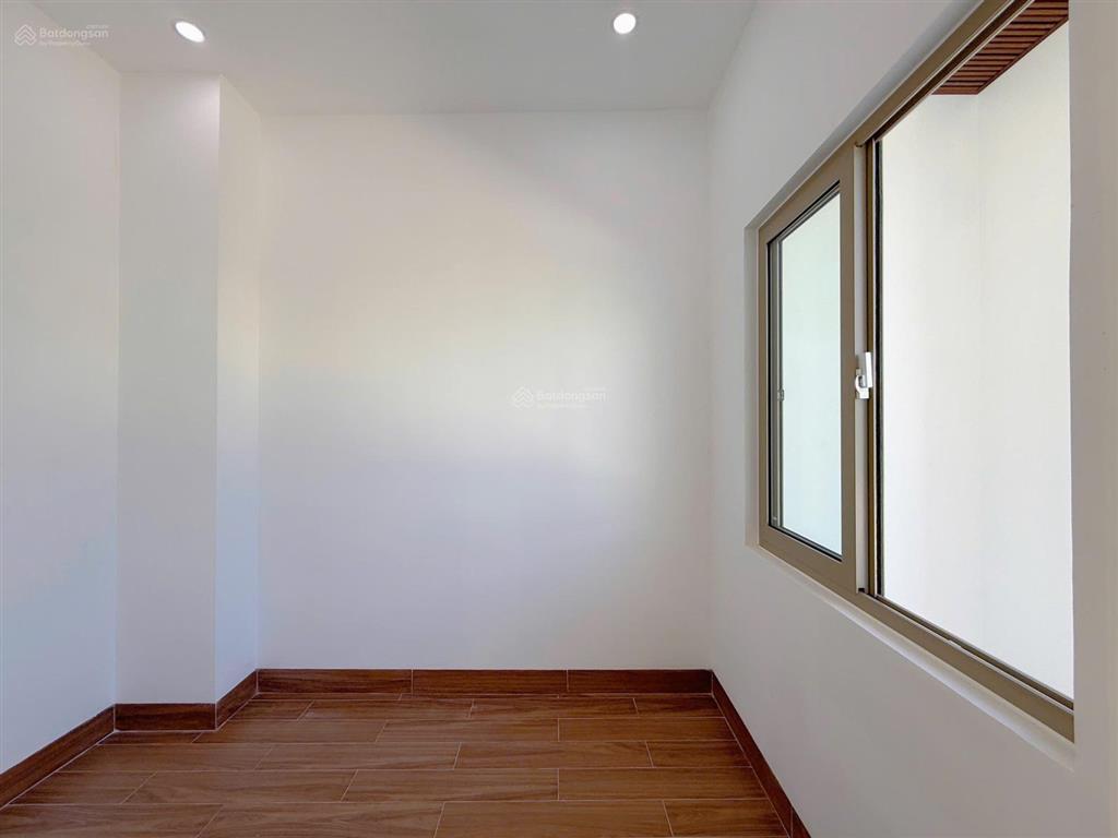 Nhà 3 tầng xây mới trần cao vân  thanh khê. tặng full nội thất. oto đậu đỗ gần nhà